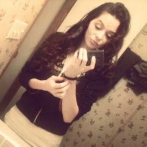 Meet your Posher, Holly